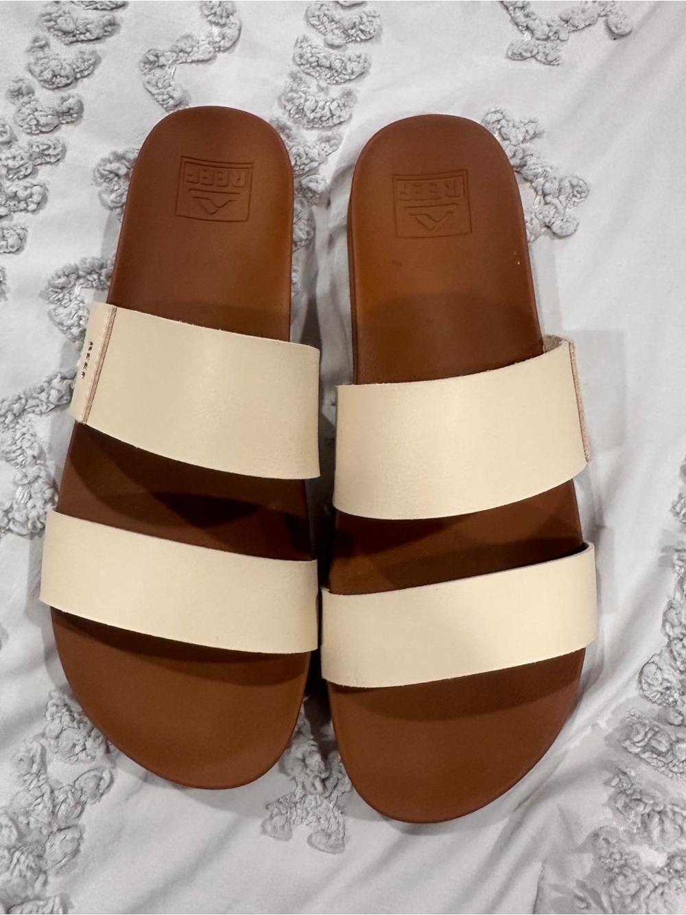 Reef Cushion Vista Sandal Cream Size US 9